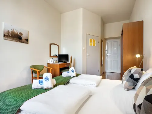 Kosmopolita Rooms Photos