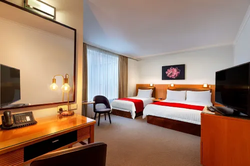 Best Western Plus Travel Inn Hotel Photos