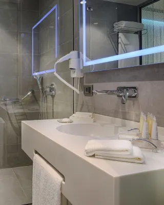 Tav Airport Hotel Izmir Camere Photos