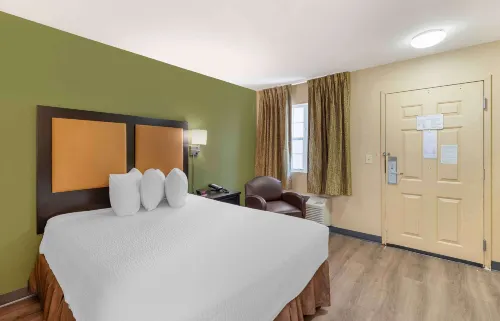 Extended Stay America Suites - St Louis - Westport - E Lackland Rd Rooms Photos