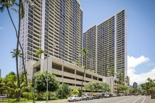 Aston at The Waikiki Banyan Экстерьер Photos