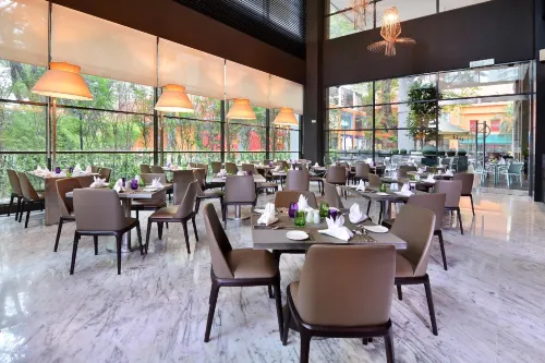 G Hotel Gurney Restauranger Photos