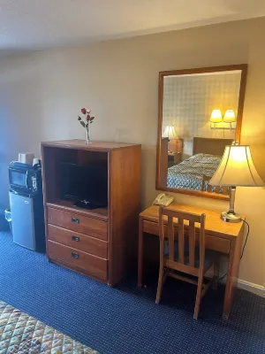 Budget Host Alexandria Rooms Photos
