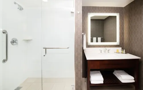 DoubleTree by Hilton Hotel and Suites Charleston Airport Номера Photos