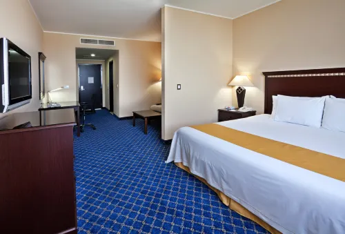 Holiday Inn Express Mexico Santa Fe Photos