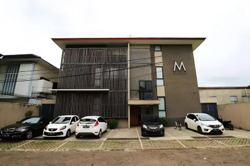 M Suite Exterior Photos