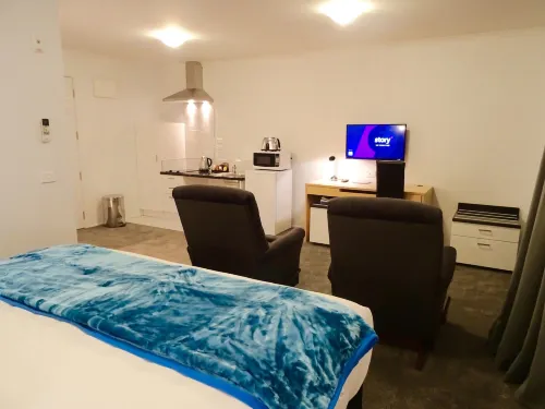 BKs Premier Motel Hamilton Rooms Photos