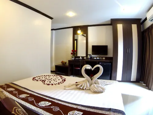 Patong Mansion Rooms Photos
