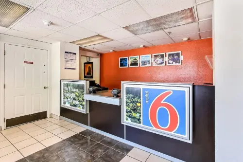 Motel 6 Sunnyvale, CA - North Espaces publics Photos
