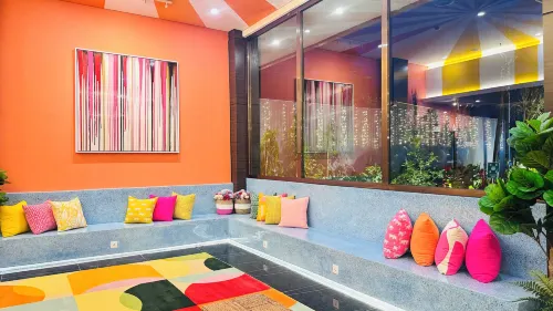 Yellow Bee Resort Cililitan Khu vực công cộng Photos