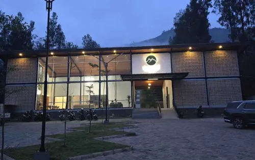 Manis Ae Cabin & Resto Bromo Eksterior Photos