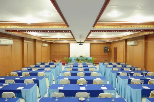 Inna Sindhu Beach Hotel & Resort Business Facilities Photos