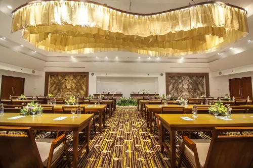 The Magani Hotel and Spa Fasilitas Bisnis Photos