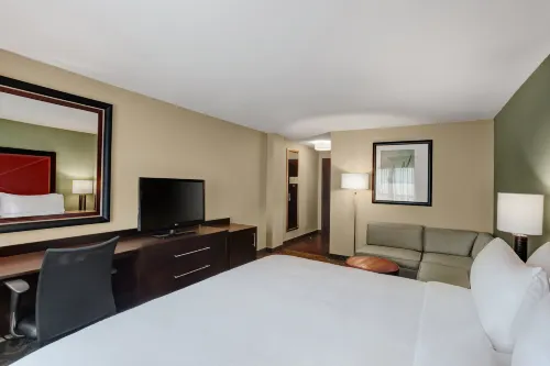 Crowne Plaza Houston Galleria Area Rooms Photos