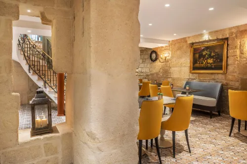 Hotel Ducs de Bourgogne Public Areas Photos