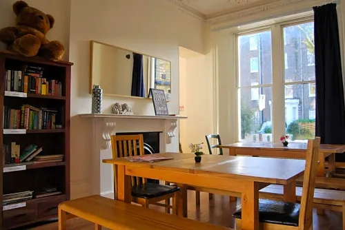Saint James Backpackers Dining Photos