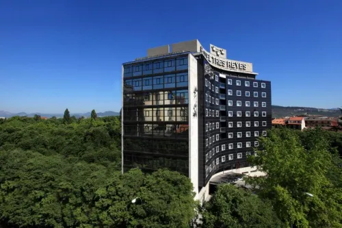 Hotel Tres Reyes Pamplona Extérieur Photos