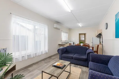 Robe Central Motel Rooms Photos