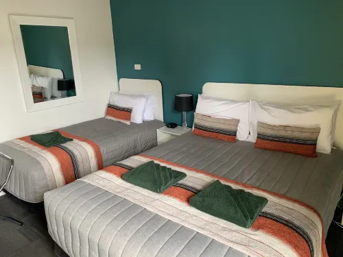 Mariner Motel Photos