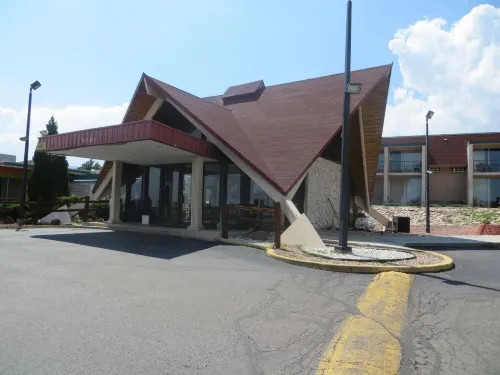 Days Inn by Wyndham Colorado Springs/Garden of the Gods Exterior Photos