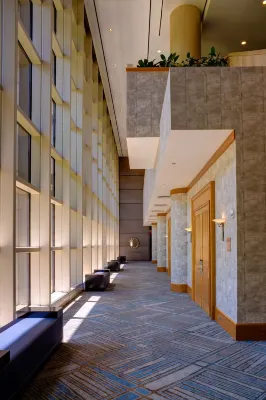 DoubleTree by Hilton Tulsa - Warren Place Public Areas Photos