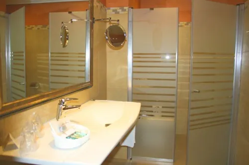 Hotel Bécquer Photos