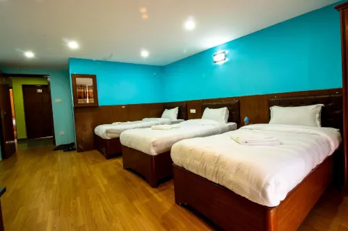 Everest Holiday Inn Rooms Photos