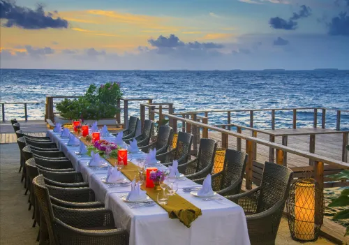 Dusit Thani Maldives Restauration Photos