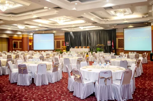 Mega Anggrek Hotel Jakarta Slipi Geschäftseinrichtungen Photos