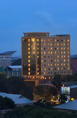 Best Western Plus Makassar Beach Exterior Photos