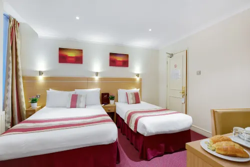 Queens Park Hotel Photos