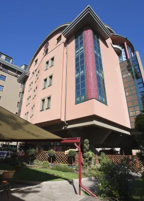 Ibis Budapest Heroes Square Экстерьер Photos