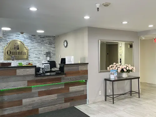 La Quinta Inn by Wyndham Cincinnati North Public Areas Photos