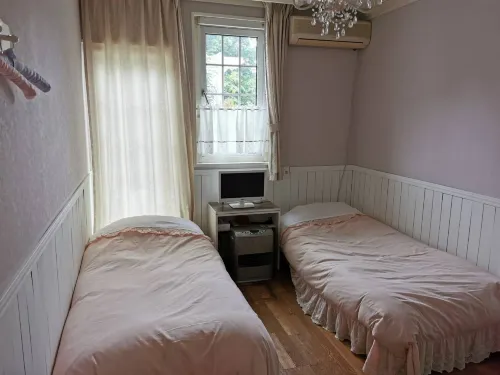 Pension Castile Rooms Photos