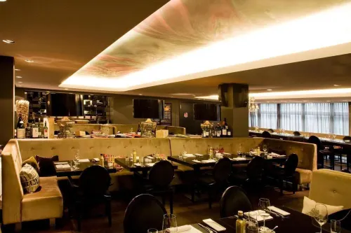 Roomers, Frankfurt, a Member of Design Hotels Restauration Photos