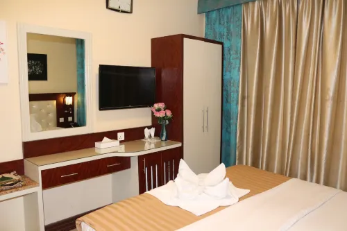 Mariana Hotel Rooms Photos
