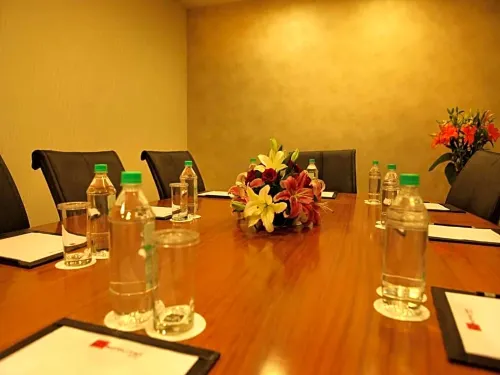 The Metropolitan Hotel & Spa New Delhi Business Photos