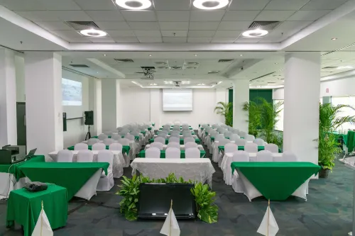Holiday Inn Campeche Business Photos