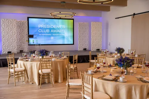 VEA Newport Beach, a Marriott Resort & Spa Restauration Photos