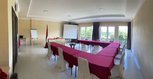 Wonua Monapa Hotel Resort Business Facilities Photos