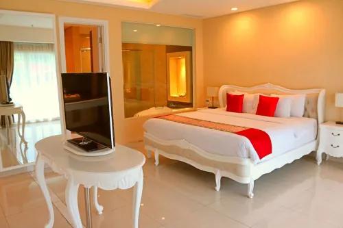 Le Eminence Hotel Convention & Resort Ciloto - Puncak Photos