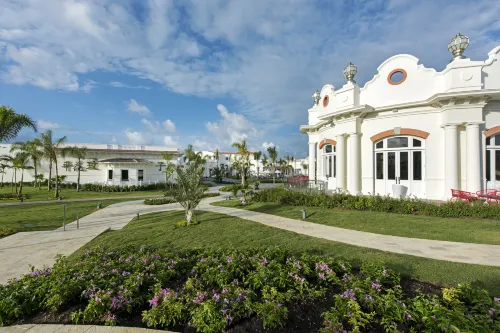 Nickelodeon Hotels & Resorts Punta Cana by Karisma Избранное Photos