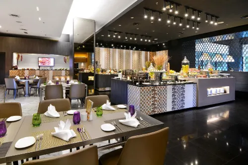 G Hotel Gurney Restauration Photos