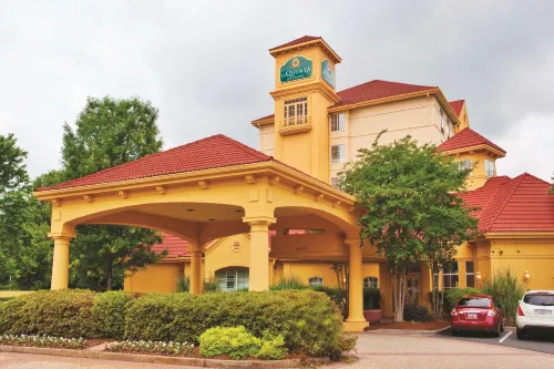 La Quinta Inn & Suites by Wyndham Charlotte Airport South Außen Photos