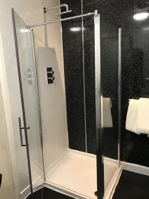 Whites Hotel Camere Photos