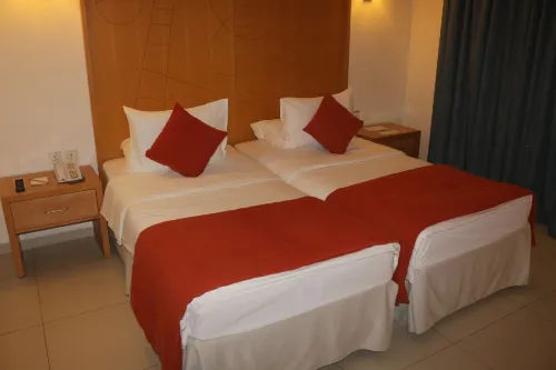Ramada Resort Dead Sea Camere Photos