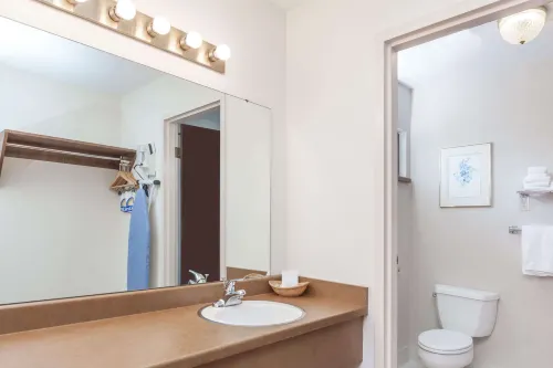 Days Inn & Suites by Wyndham Sunnyvale Rooms Photos