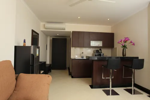 Kuta Town Houses Kamar Photos