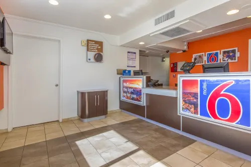 Motel 6 Phoenix, AZ - North Bell Road Espaces publics Photos