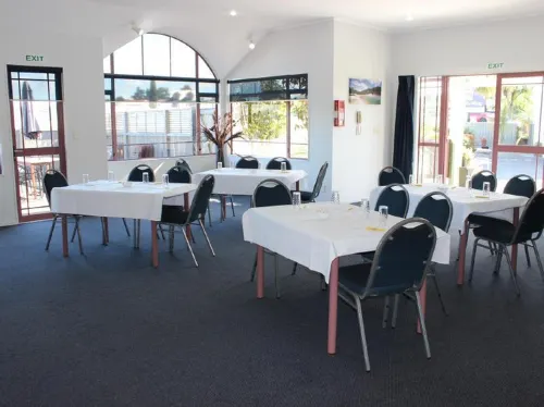 Quality Inn Acapulco Taupo Business Facilities Photos